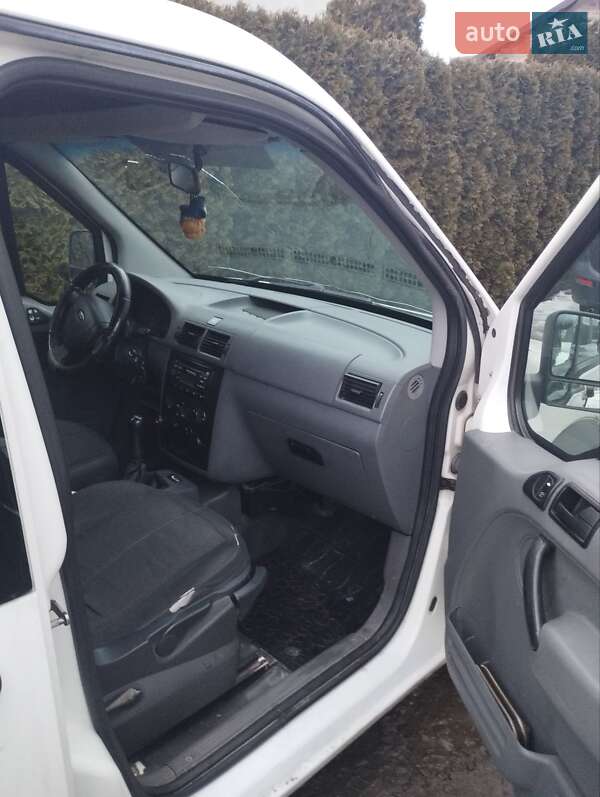 Мінівен Ford Transit Connect 2005 в Радивиліві