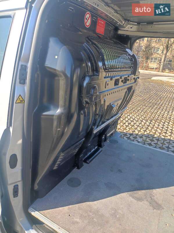 Грузовой фургон Ford Transit Connect 2015 в Коломые