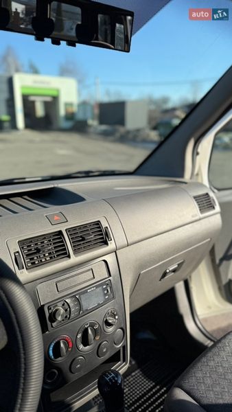 Мінівен Ford Transit Connect 2005 в Житомирі