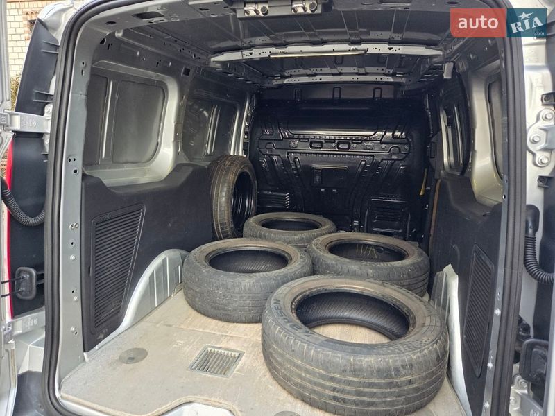 Грузовой фургон Ford Transit Connect 2014 в Виннице
