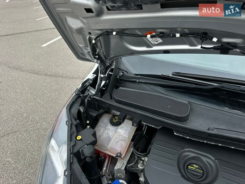 Грузовой фургон Ford Transit Connect 2015 в Житомире фото 28 Грузовой фургон Ford Transit Connect 2015 в Житомире