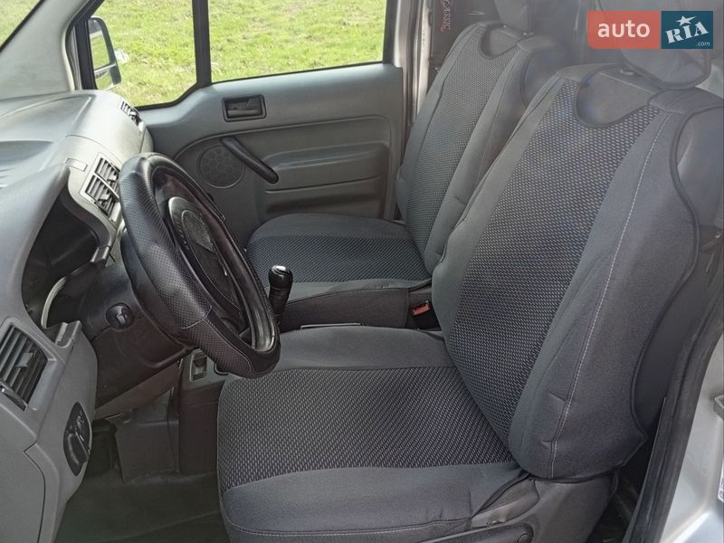 Вантажний фургон Ford Transit Connect 2005 в Лубнах