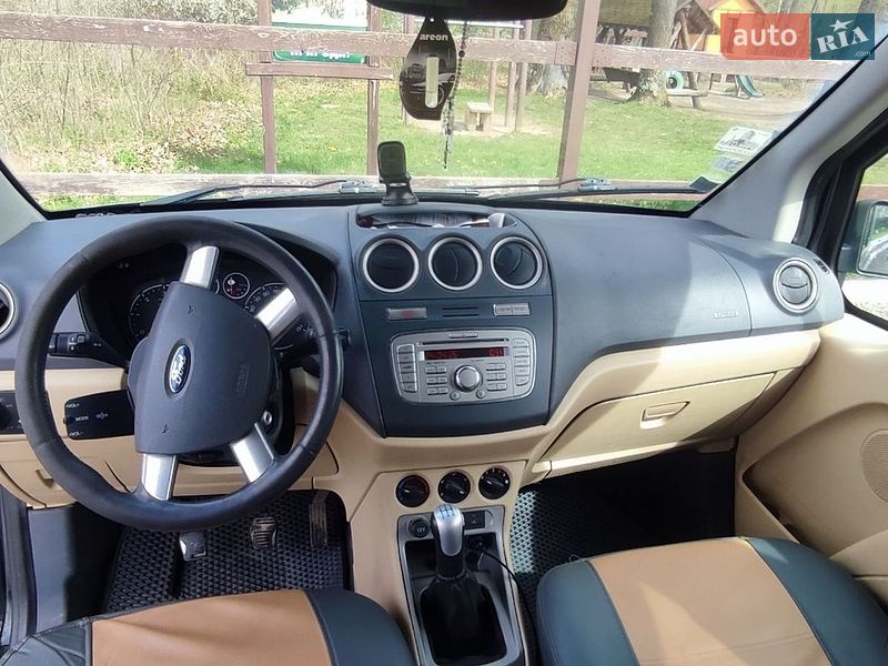 Минивэн Ford Transit Connect 2009 в Калуше
