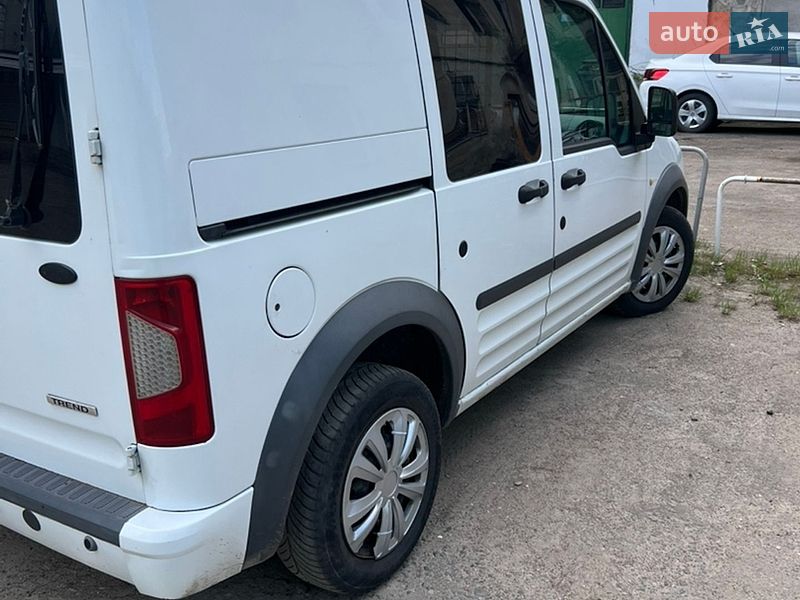 Грузопассажирский фургон Ford Transit Connect 2012 в Белой Церкви