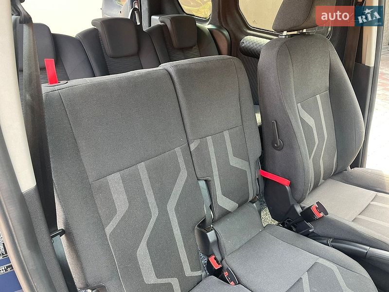 Мінівен Ford Transit Connect 2016 в Ірпені