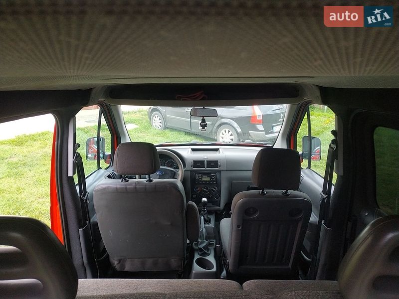 Минивэн Ford Transit Connect 2003 в Ивано-Франковске