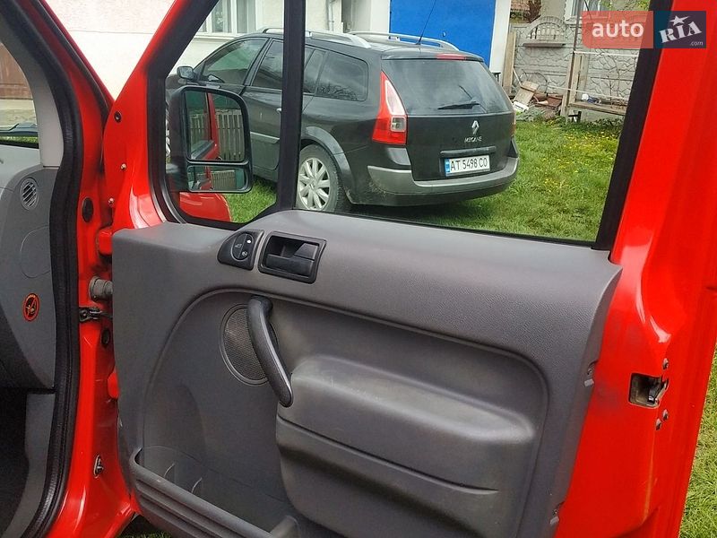 Минивэн Ford Transit Connect 2003 в Ивано-Франковске
