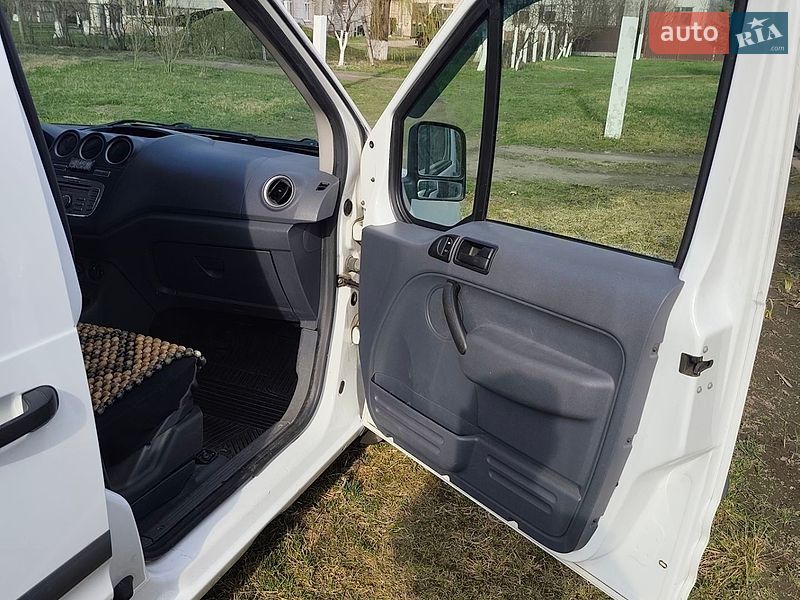 Грузовой фургон Ford Transit Connect 2012 в Киеве