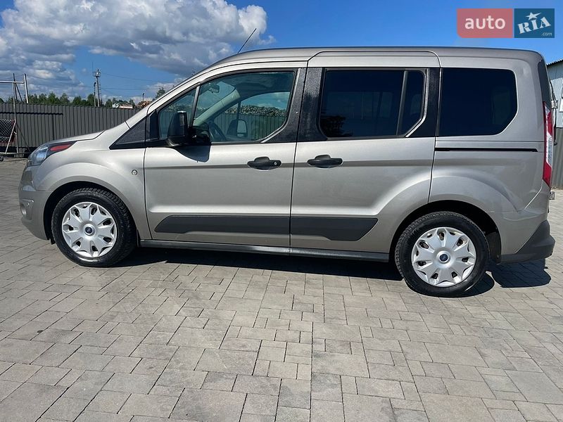 Минивэн Ford Transit Connect 2016 в Ивано-Франковске