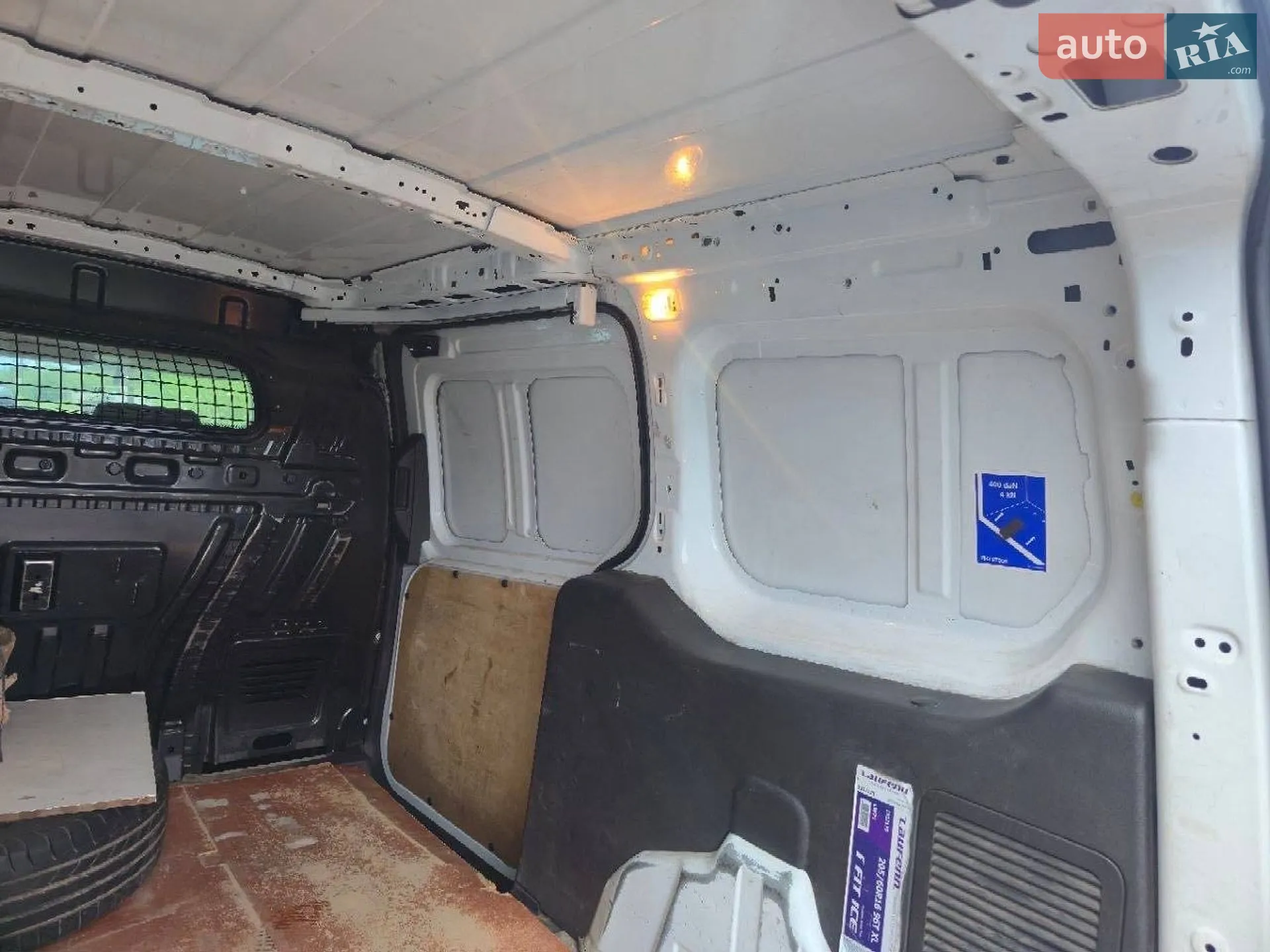 Ford Transit Connect 2017 VIN WF0SXXWPGSHB34796 фото оголошення 8 з 10