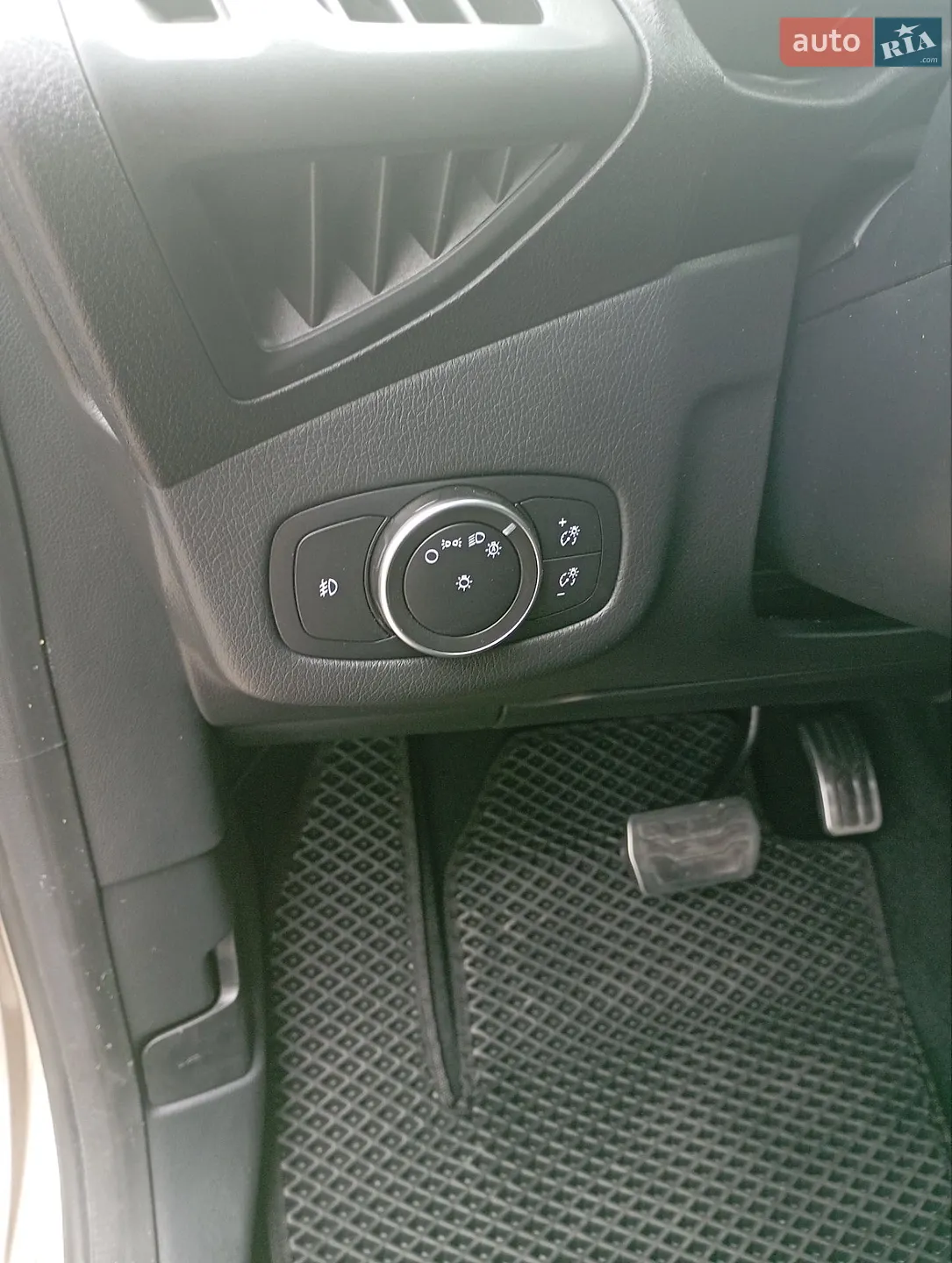 2020 Ford Transit Connect - мініатюра 16