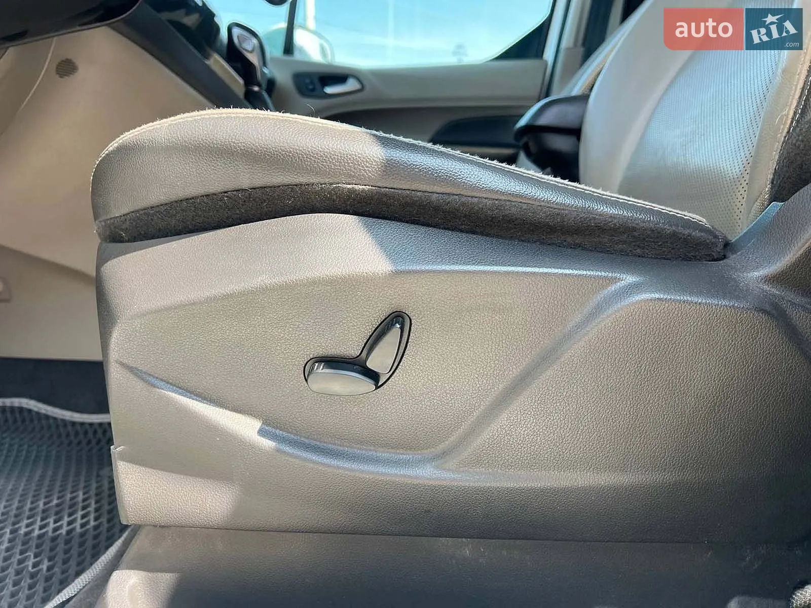 2016 Ford Transit Connect - мініатюра 21
