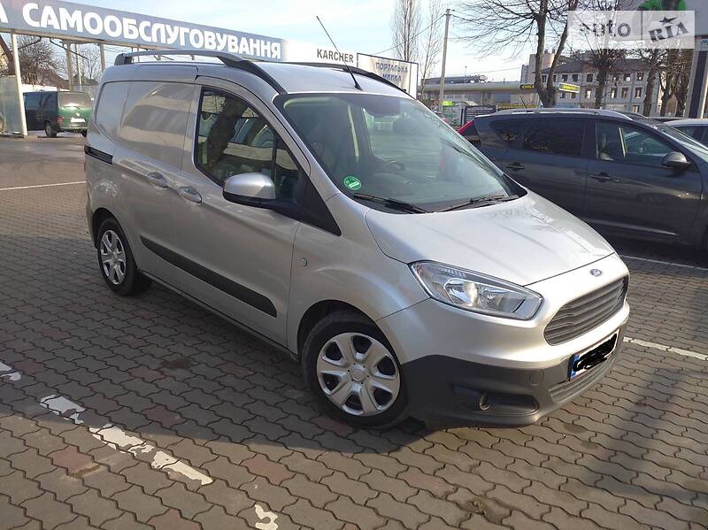 Грузопассажирский фургон Ford Transit Courier 2017 в 