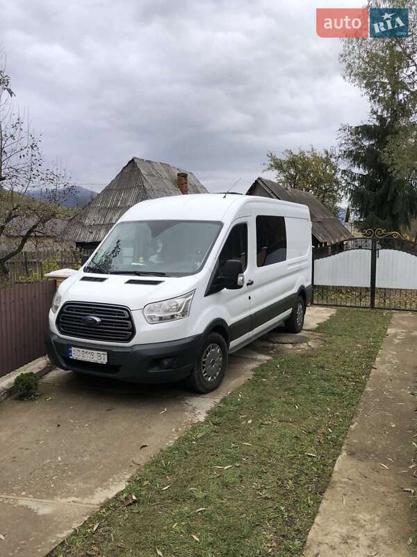 Микроавтобус Ford Transit Courier 2015 в Межгорье