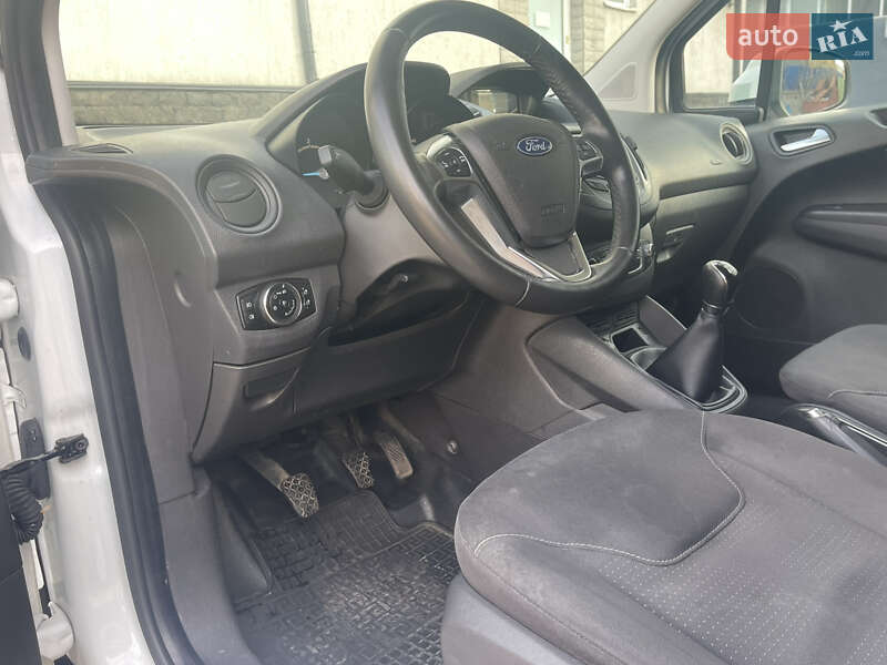 Рефрижератор Ford Transit Courier 2017 в Киеве