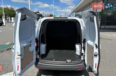 Грузовой фургон Ford Transit Courier 2023 в 