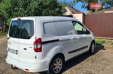 Грузовой фургон Ford Transit Courier 2015 в 