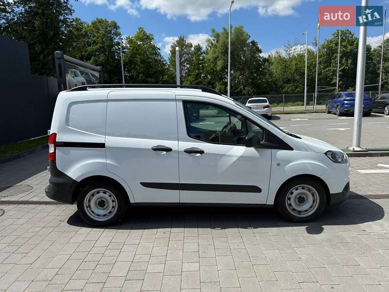 Вантажний фургон Ford Transit Courier 2023 в Івано-Франківську