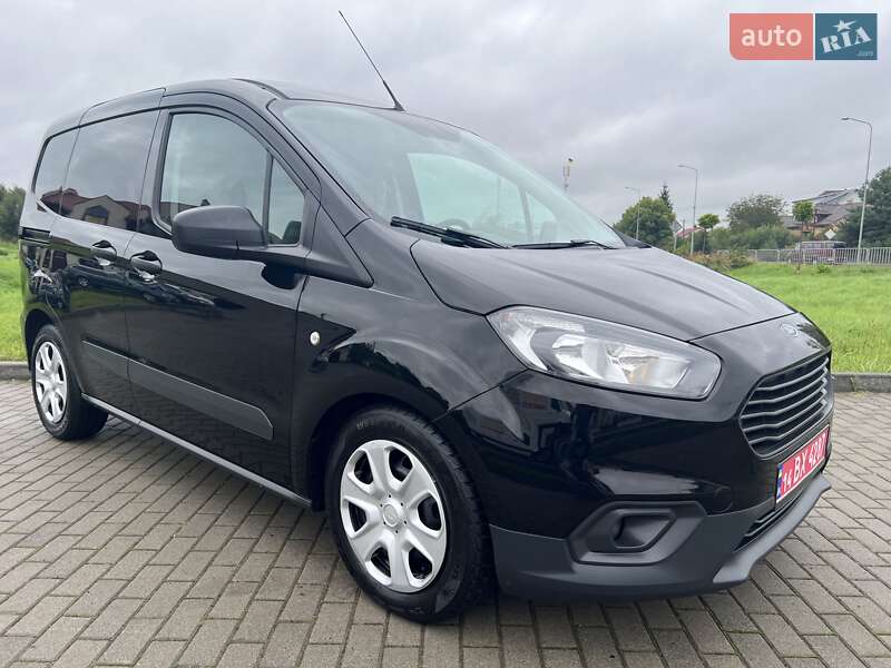 Грузовой фургон Ford Transit Courier 2020 в Львове