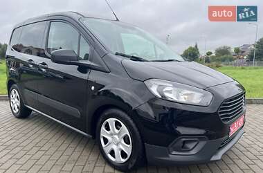 Грузовой фургон Ford Transit Courier 2020 в 