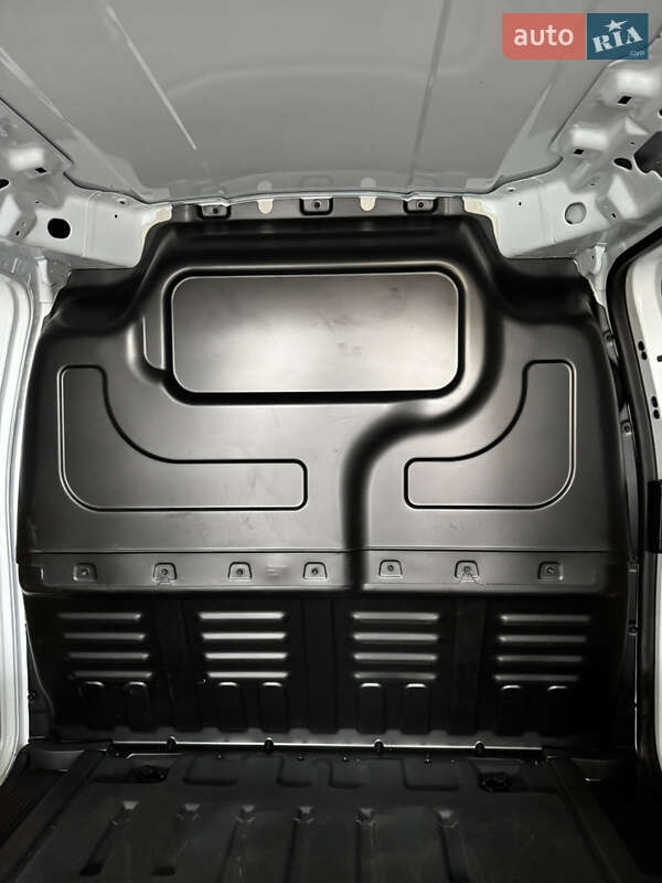 Грузовой фургон Ford Transit Courier 2021 в Киеве