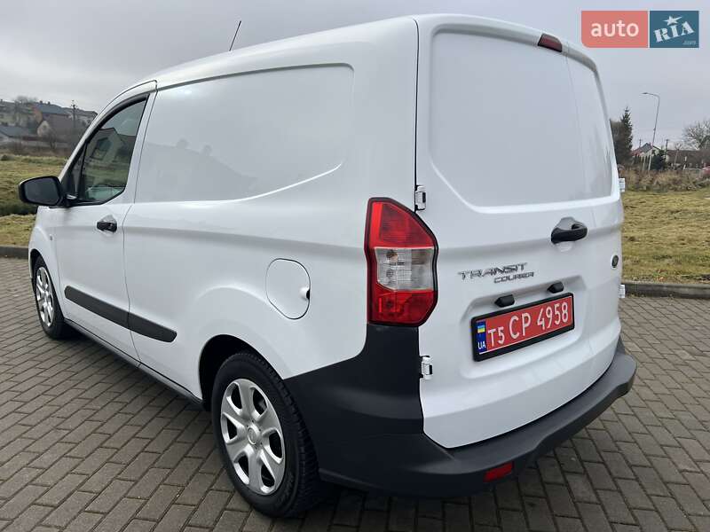 Вантажний фургон Ford Transit Courier 2021 в Львові