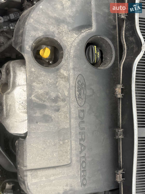 Грузовой фургон Ford Transit Courier 2015 в Киеве