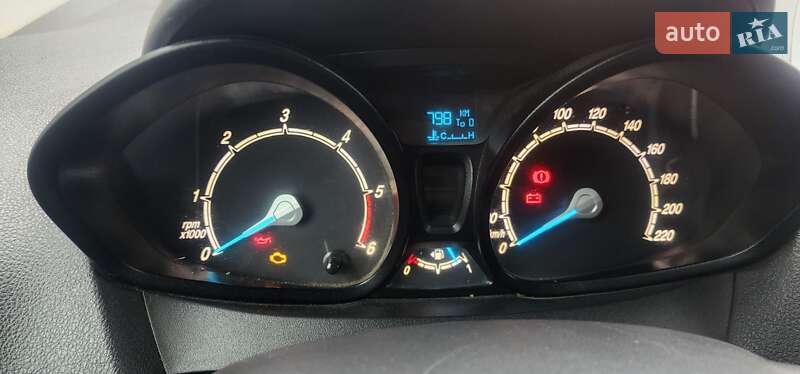 Грузовой фургон Ford Transit Courier 2015 в Луцке