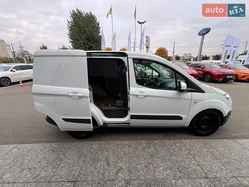 Вантажний фургон Ford Transit Courier 2014 в Києві