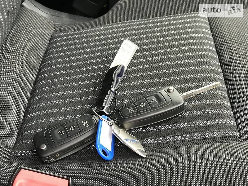 Вантажопасажирський фургон Ford Transit Custom 2014 в Дубні