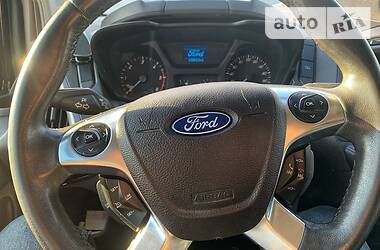 Вантажопасажирський фургон Ford Transit Custom 2015 в 