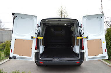 Вантажопасажирський фургон Ford Transit Custom 2015 в 