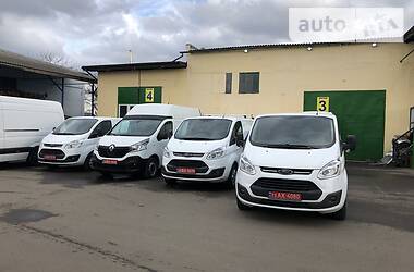 Вантажопасажирський фургон Ford Transit Custom 2015 в 