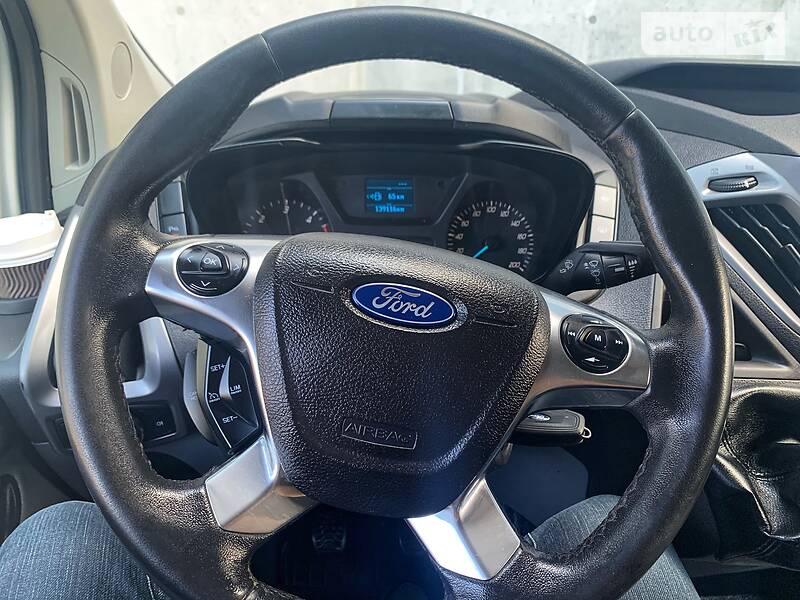 Вантажопасажирський фургон Ford Transit Custom 2015 в Києві