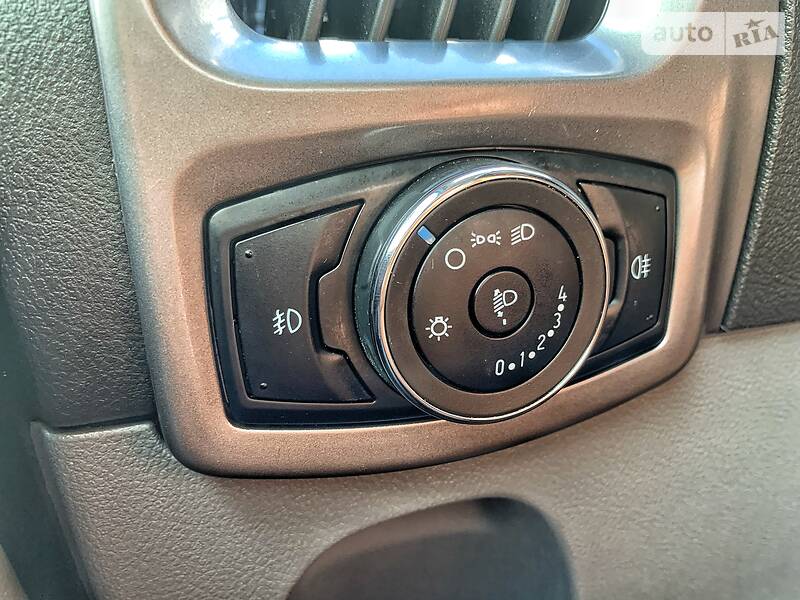 Вантажопасажирський фургон Ford Transit Custom 2015 в Києві фото 21 Вантажопасажирський фургон Ford Transit Custom 2015 в Києві