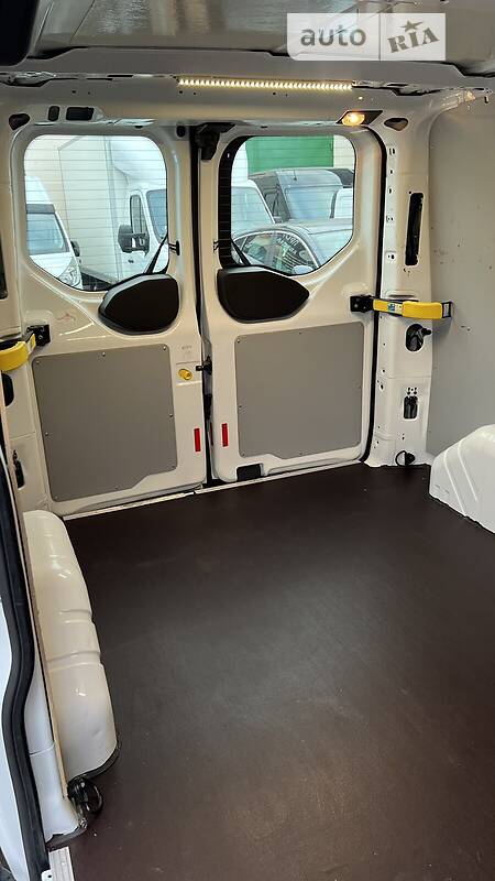 Грузовой фургон Ford Transit Custom 2017 в Луцке фото 22 Грузовой фургон Ford Transit Custom 2017 в Луцке