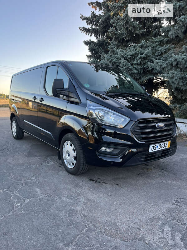 Вантажний фургон Ford Transit Custom 2019 в 