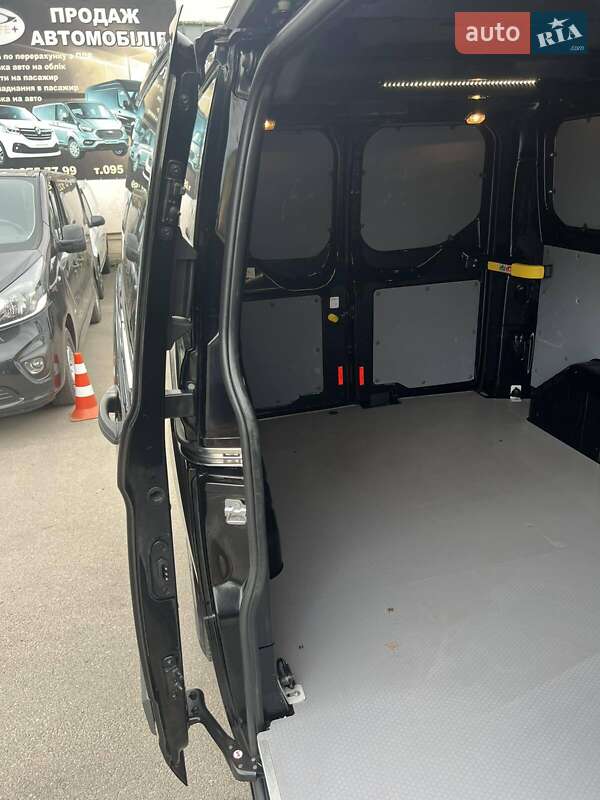 Грузовой фургон Ford Transit Custom 2017 в Луцке