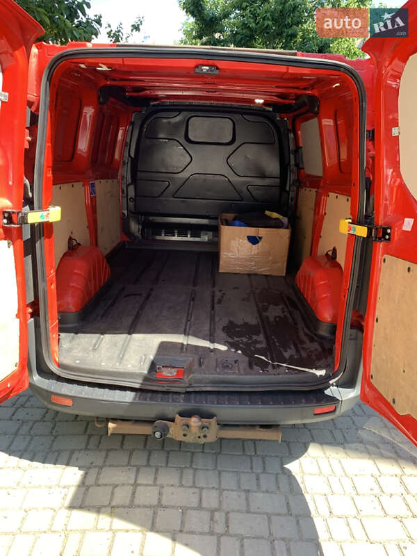 Вантажний фургон Ford Transit Custom 2015 в Львові