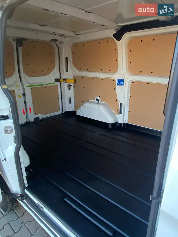 Грузовой фургон Ford Transit Custom 2020 в 