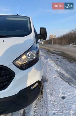 Вантажопасажирський фургон Ford Transit Custom 2018 в 