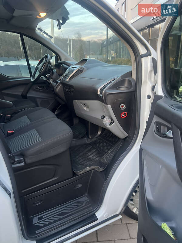 Минивэн Ford Transit Custom 2015 в Ужгороде