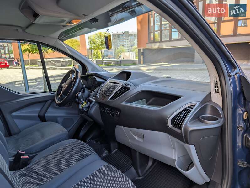 Вантажний фургон Ford Transit Custom 2014 в Івано-Франківську