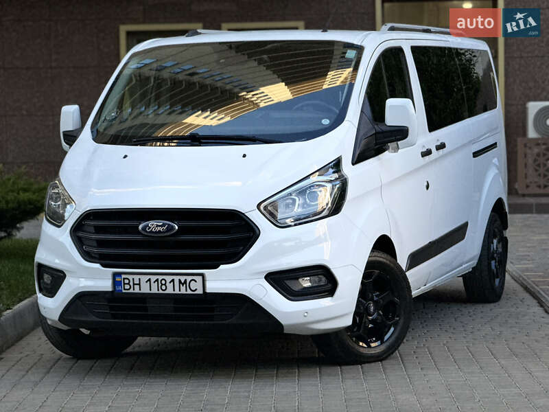 Минивэн Ford Transit Custom 2020 в 