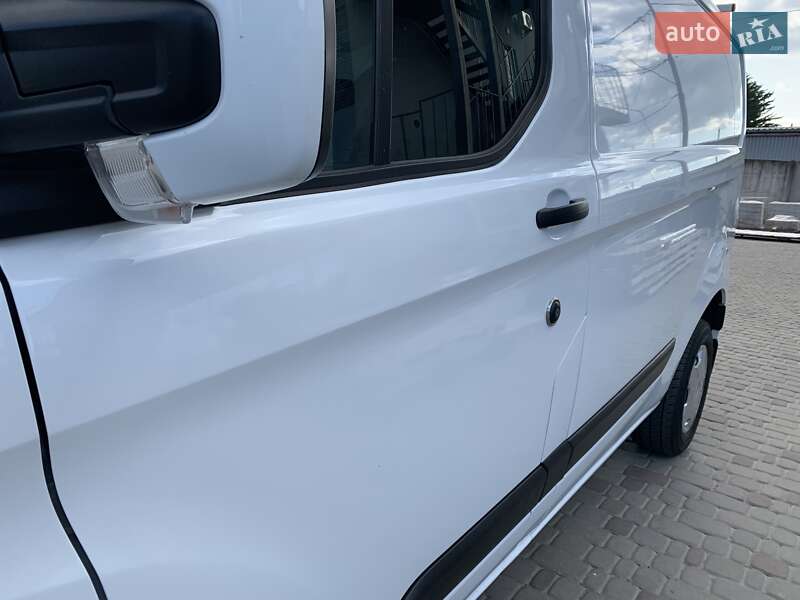 Вантажний фургон Ford Transit Custom 2022 в Рівному