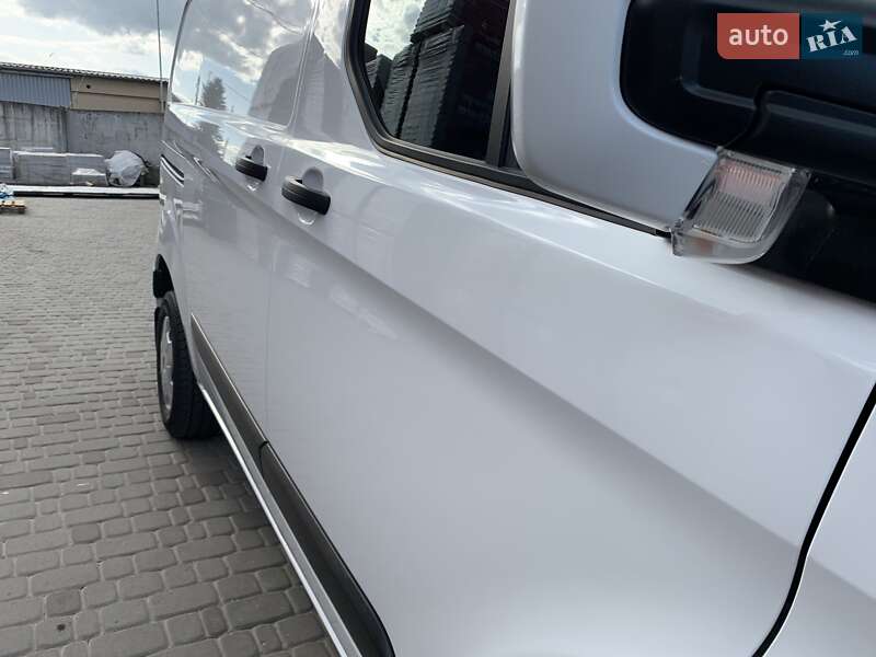 Вантажний фургон Ford Transit Custom 2022 в Рівному