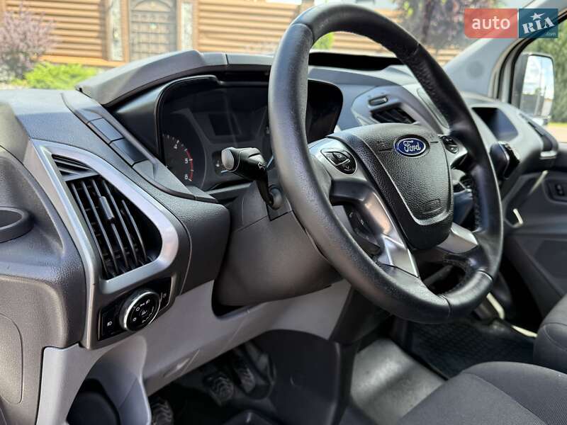Вантажний фургон Ford Transit Custom 2015 в Києві