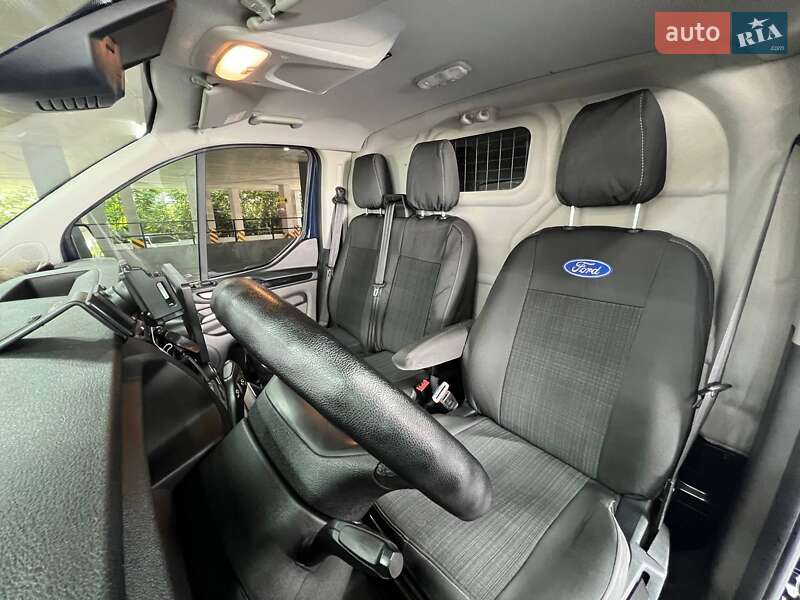 Вантажопасажирський фургон Ford Transit Custom 2019 в Одесі