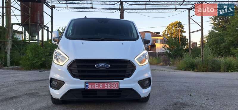 Вантажний фургон Ford Transit Custom 2021 в Бережанах