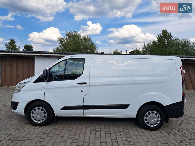 Вантажний фургон Ford Transit Custom 2016 в Малині